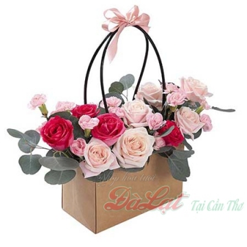 Giỏ hoa Rose Land